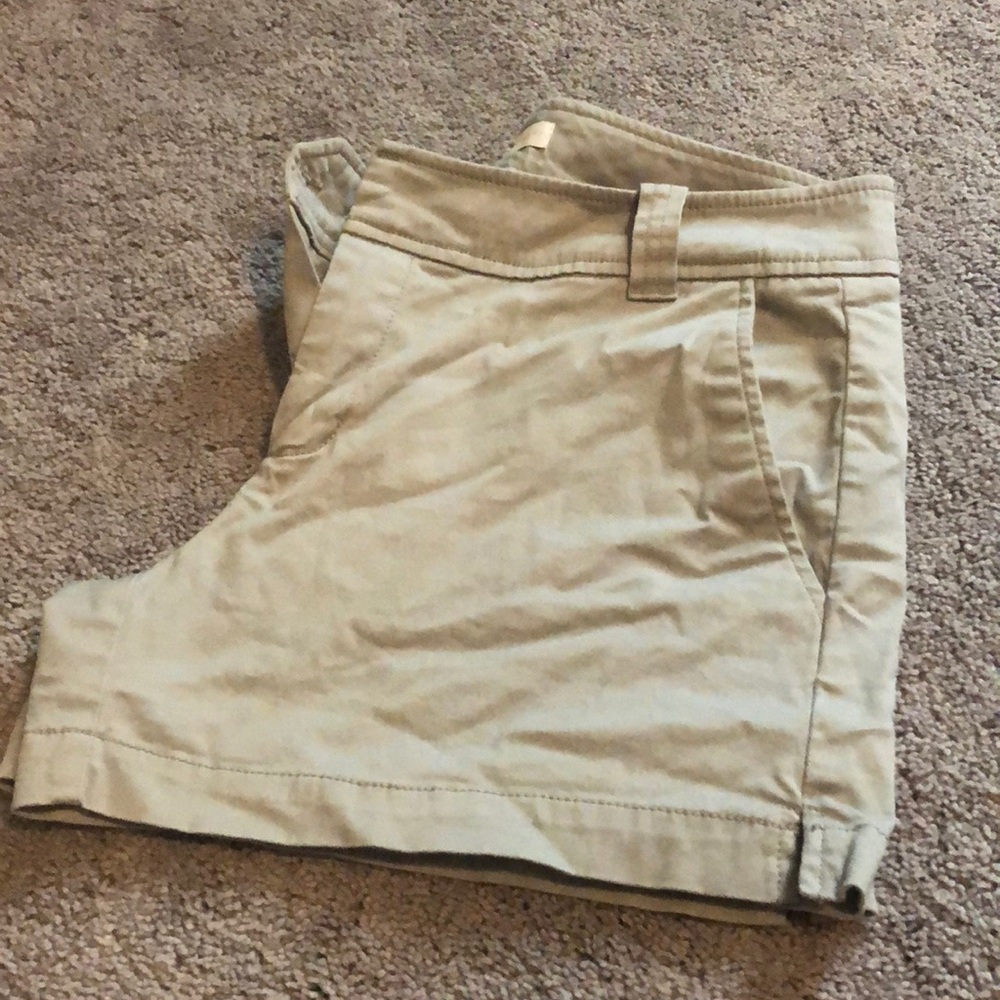 Gray shorts